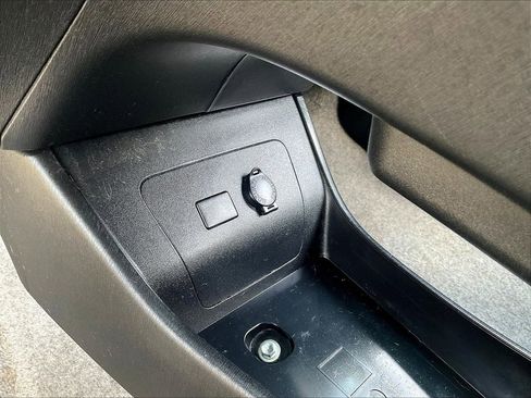 Used 2015 Toyota Prius Two FWD image 16