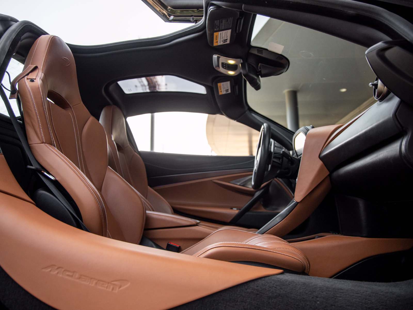 Used 2018 McLaren 720S RWD image 39