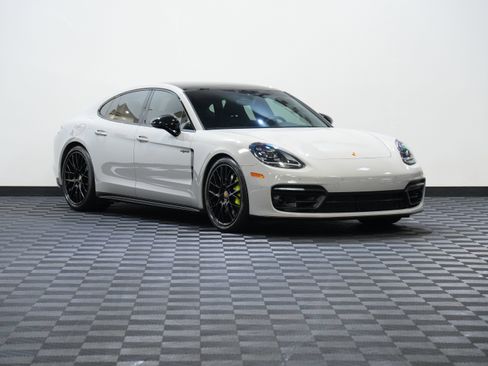 Used 2022 Porsche Panamera 4S w/ Premium Package AWD/4WD image 5