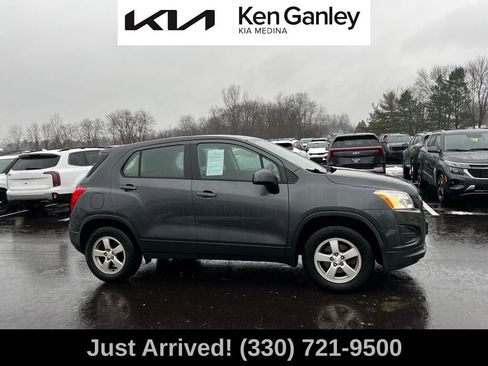 Used 2016 Chevrolet Trax LS w/ LPO, Cargo Package image 4