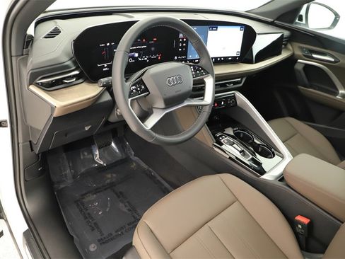 New 2025 Audi Q5 Premium image 15