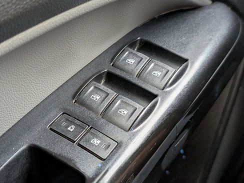 Used 2021 Chevrolet Colorado W/T image 9