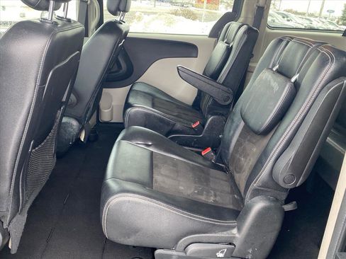 Used 2019 Dodge Grand Caravan SXT image 20
