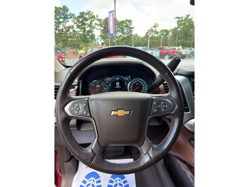 Used 2020 Chevrolet Tahoe Premier AWD/4WD image 16