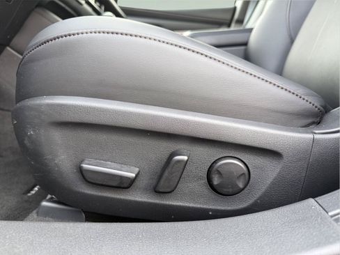 Used 2025 MAZDA MAZDA3 s FWD image 9
