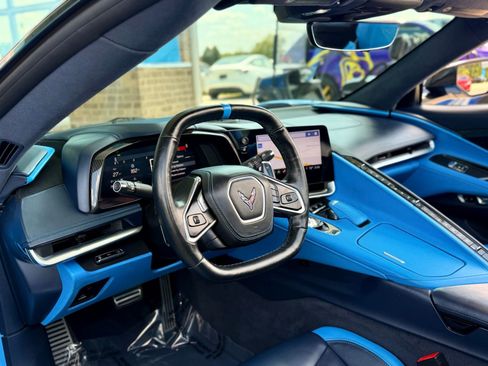 Used 2021 Chevrolet Corvette Stingray Premium Conv w/ Z51 Performance Package RWD image 28