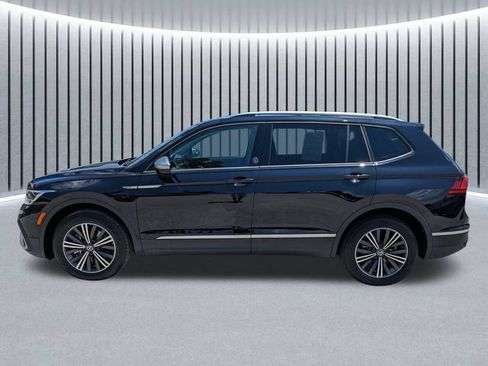 Used 2024 Volkswagen Tiguan Wolfsburg Edition AWD/4WD image 8