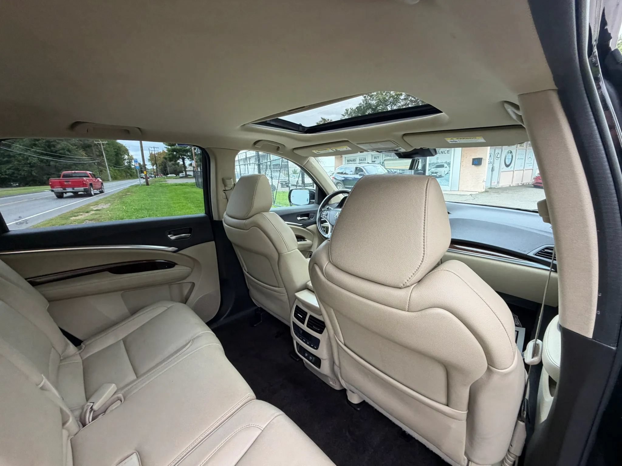 Used 2017 Acura MDX SH-AWD image 15