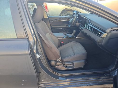 Used 2025 Toyota Camry LE FWD image 10