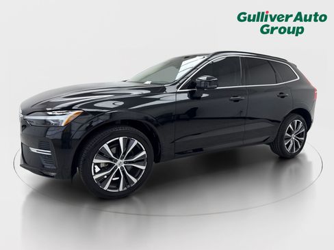 Used 2022 Volvo XC60 B5 Momentum w/ Protection Package Premier image 2