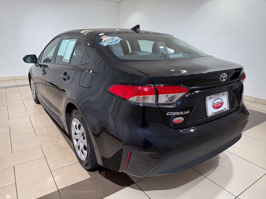 Certified 2025 Toyota Corolla LE FWD image 3