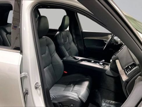 Certified 2024 Volvo XC90 T8 Ultimate AWD/4WD image 10