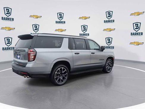 Used 2023 Chevrolet Suburban RST w/ Sport Performance Package AWD/4WD image 8
