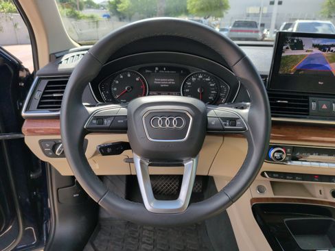 Used 2023 Audi Q5 2.0T Premium w/ Convenience Package AWD/4WD image 18