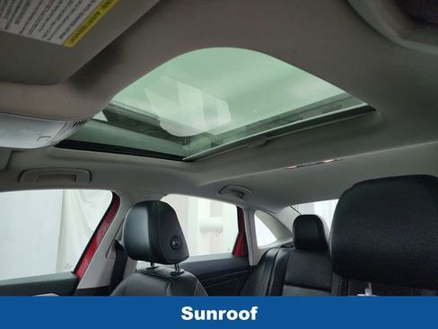 Used 2019 Volkswagen Jetta SE image 10