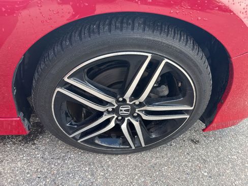 Used 2017 Honda Accord Sport image 13