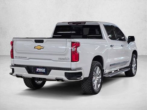 Used 2024 Chevrolet Silverado 1500 High Country w/ High Country Premium Package AWD/4WD image 5