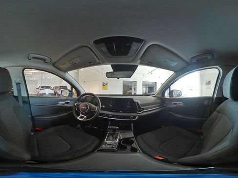 Used 2025 Kia Sportage LX FWD image 42