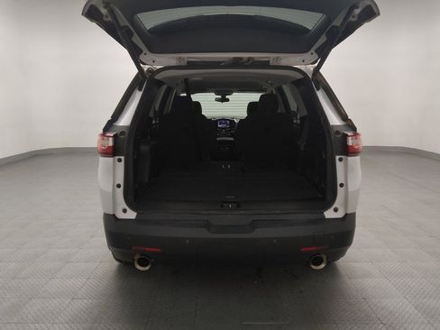 Used 2020 Chevrolet Traverse LT image 29