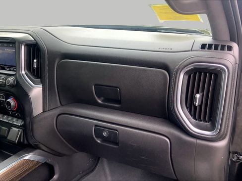 Used 2021 Chevrolet Silverado 1500 LT Trail Boss w/ Convenience Package II AWD/4WD image 19