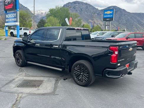 Used 2022 Chevrolet Silverado 1500 High Country w/ Technology Package AWD/4WD image 12