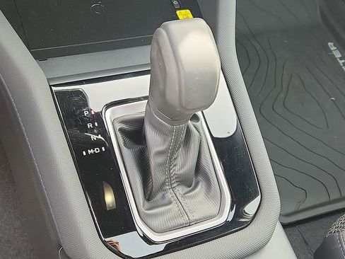 Used 2025 Subaru Forester Premium image 15