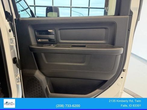 Used 2025 RAM 3500 Tradesman w/ Chrome Appearance Group AWD/4WD image 28