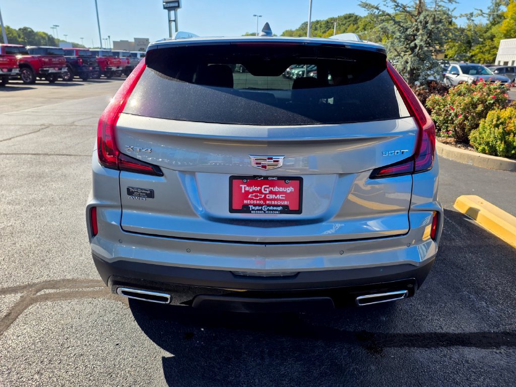 Used 2025 Cadillac XT4 Premium Luxury AWD/4WD image 7