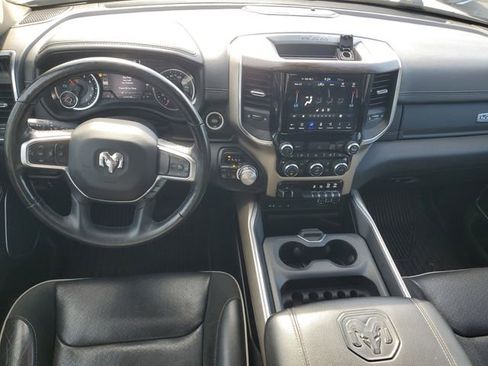 Used 2019 RAM 1500 Laramie AWD/4WD image 12