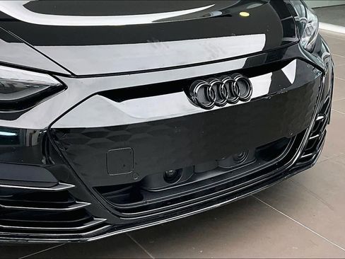 Used 2022 Audi RS e-tron GT image 31