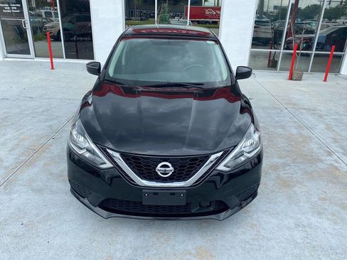 Used 2019 Nissan Sentra SV image 1