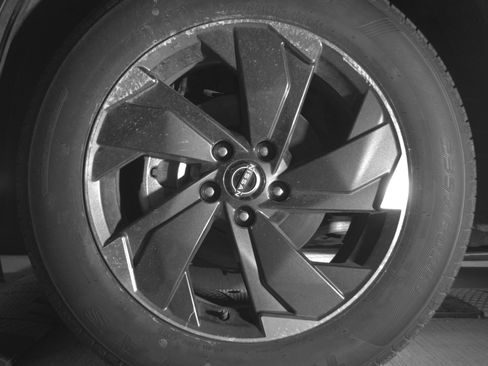 Used 2025 Nissan Rogue SV AWD/4WD image 12