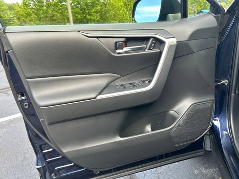 Used 2021 Toyota RAV4 XLE Premium AWD/4WD image 10