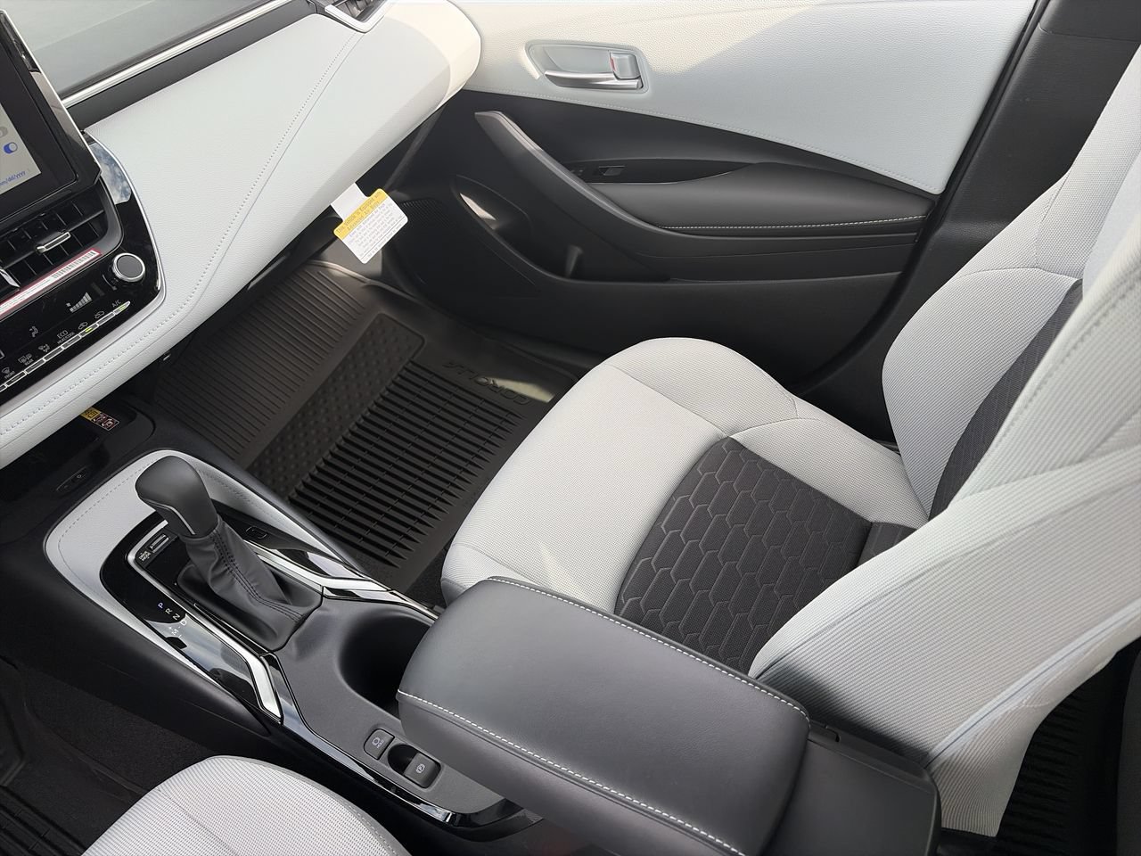 New 2027 Toyota Corolla SE FWD image 21