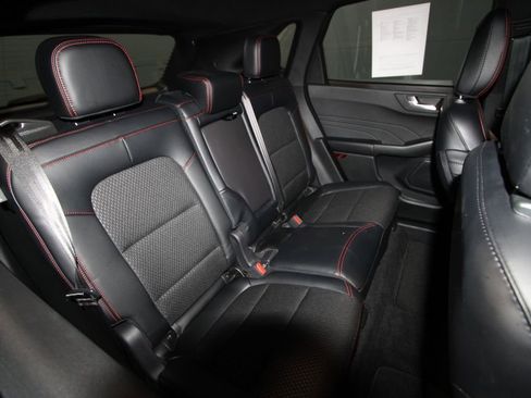 Used 2025 Ford Escape ST-Line w/ Equipment Group 301A image 24