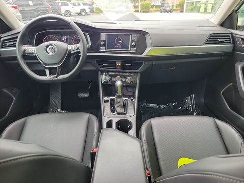 Used 2019 Volkswagen Jetta SE image 12