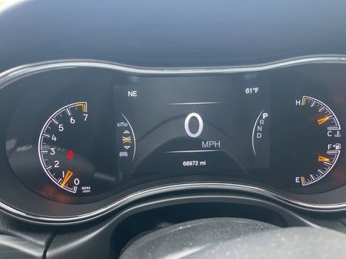 Used 2020 Jeep Grand Cherokee Altitude AWD/4WD image 10