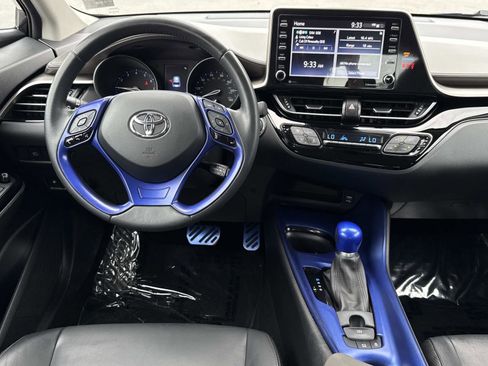 Used 2021 Toyota C-HR Limited image 2