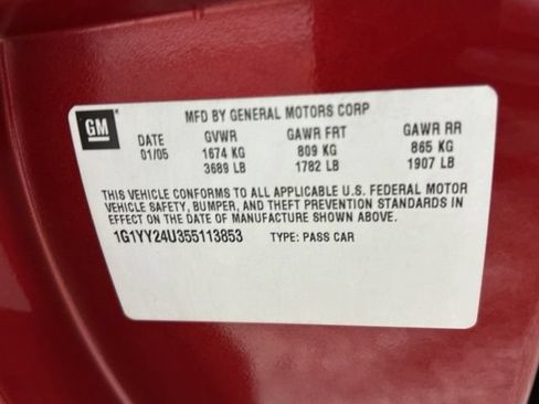 Used 2005 Chevrolet Corvette Coupe w/ Preferred Equipment Group RWD image 39