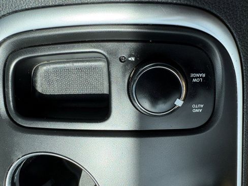 Used 2018 Dodge Durango Citadel image 25