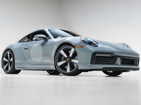 Used 2023 Porsche 911 Sport Classic RWD image 31