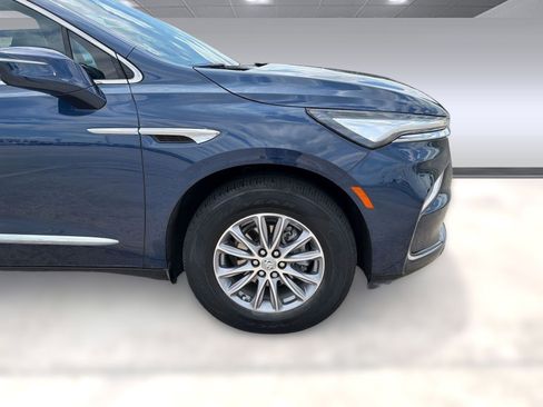 Used 2023 Buick Enclave Essence AWD/4WD image 10