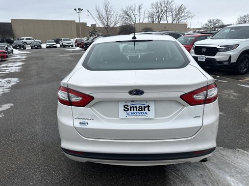 Used 2016 Ford Fusion SE image 6