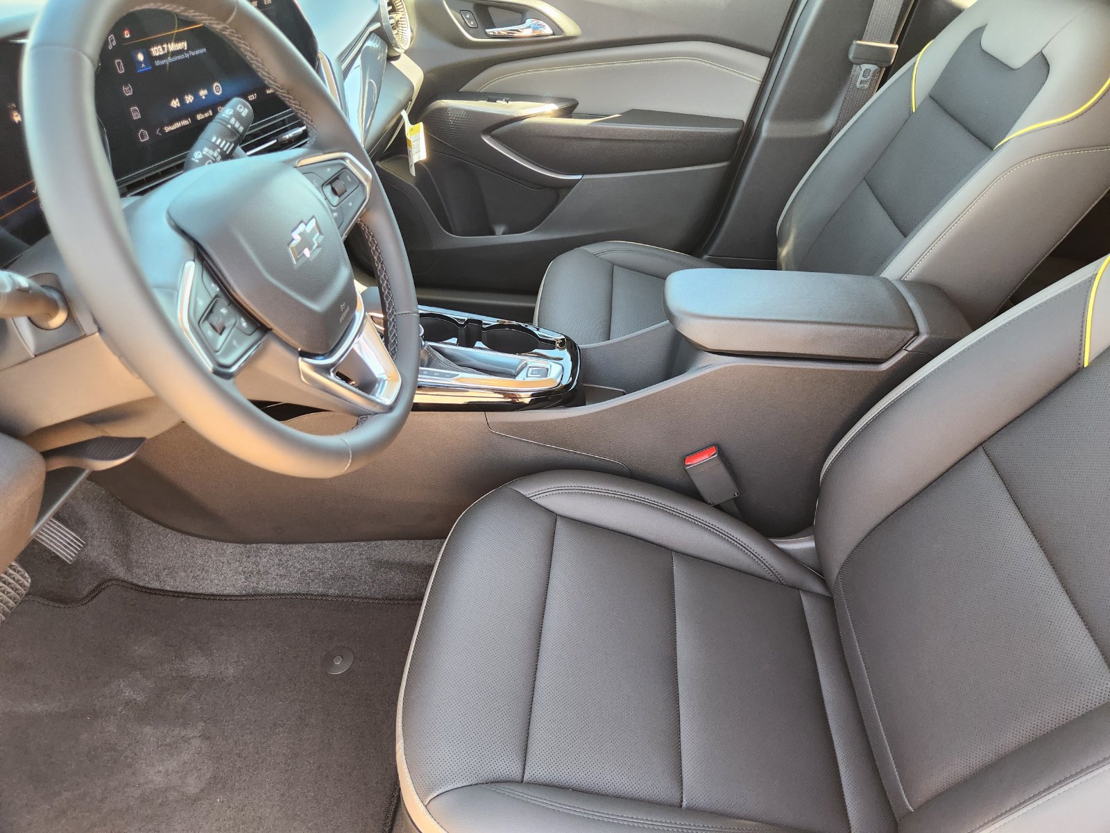 New 2026 Chevrolet Trax ACTIV w/ Sunroof Package FWD image 13