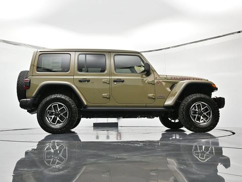 New 2026 Jeep Wrangler Unlimited Rubicon w/ Steel Bumper Group AWD/4WD image 22