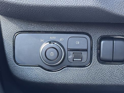 Used 2022 Mercedes-Benz Sprinter 2500 image 15