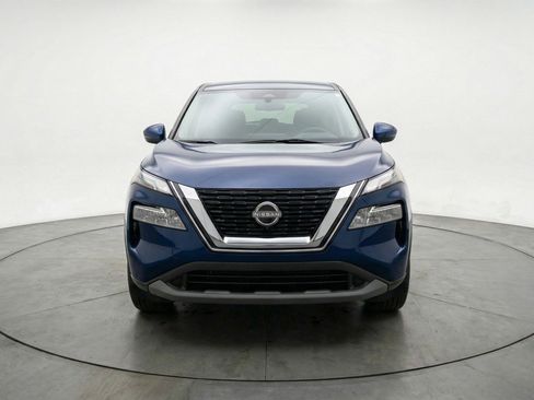 Used 2025 Nissan Rogue SV AWD/4WD image 2