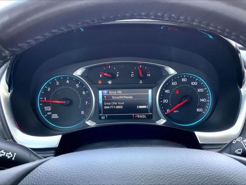 Used 2018 Chevrolet Traverse LT FWD image 25