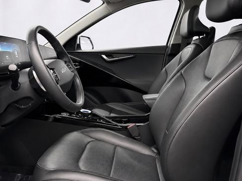 Used 2024 Kia Niro Wave w/ Wave Preserve Package FWD image 16