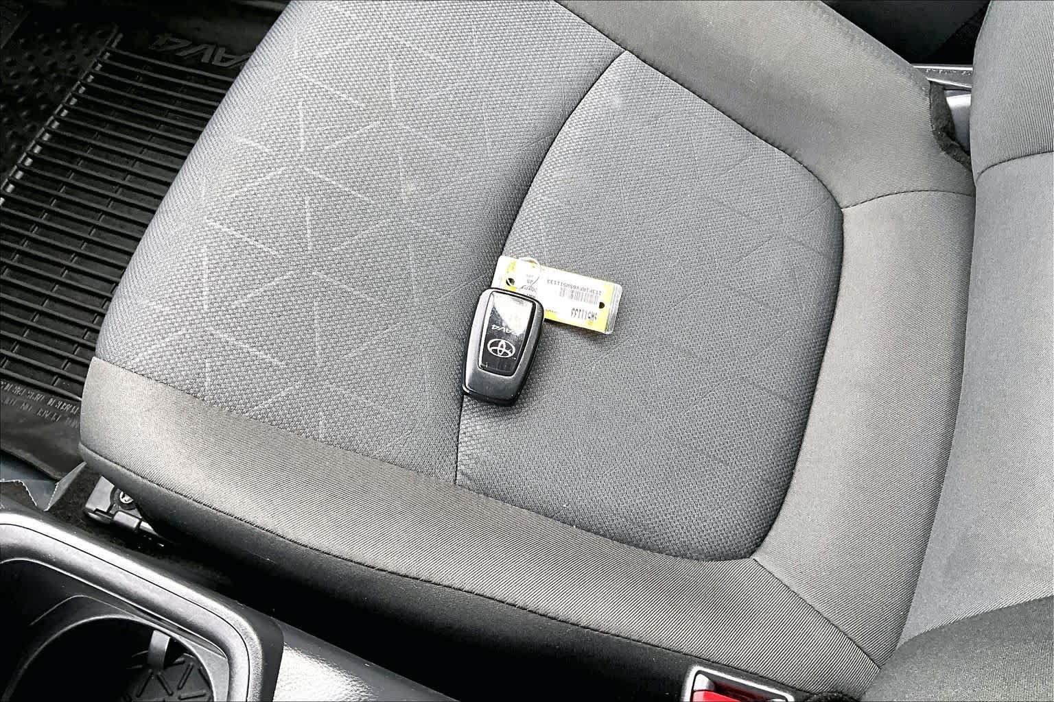 Certified 2025 Toyota RAV4 XLE AWD/4WD image 14